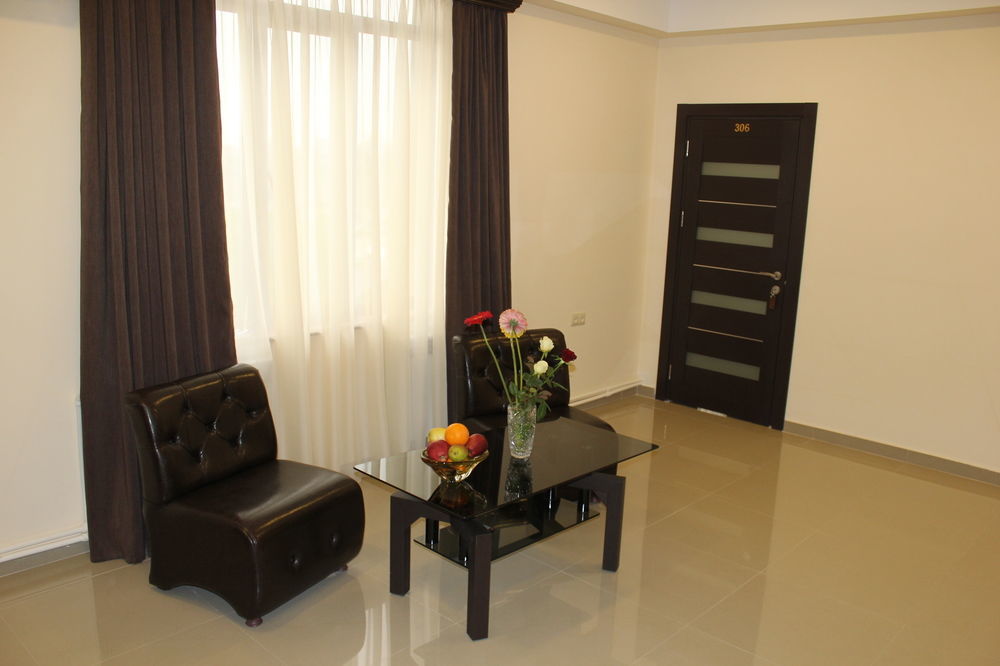 Best View Hotel Erivan Exterior foto