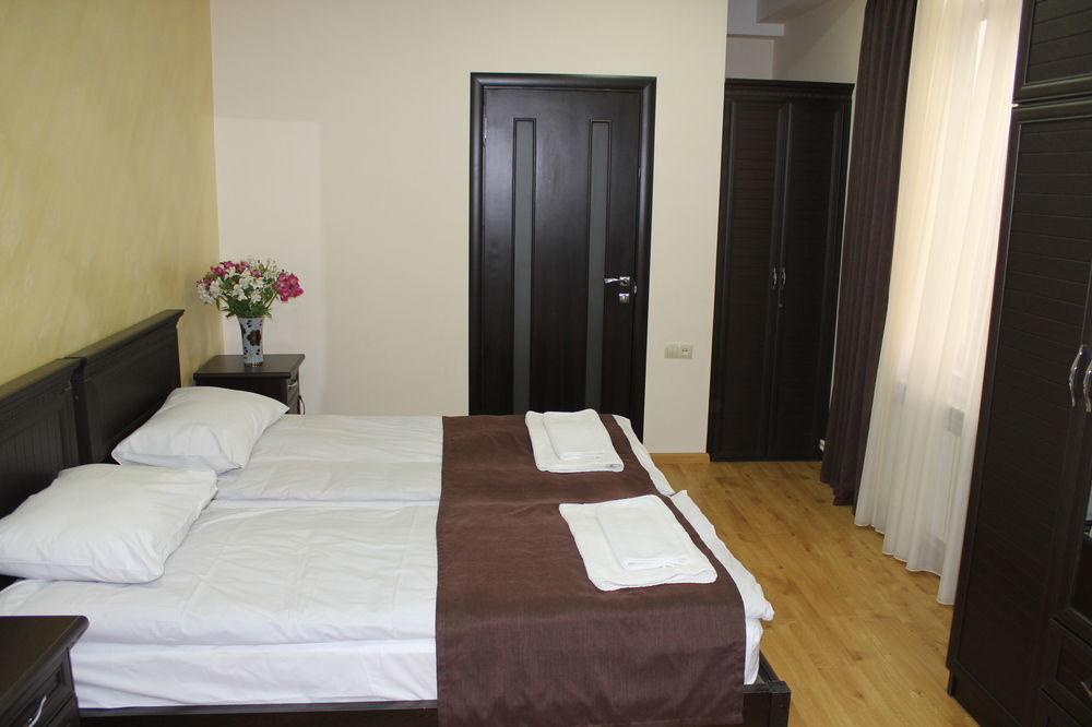 Best View Hotel Erivan Exterior foto