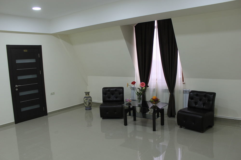 Best View Hotel Erivan Exterior foto
